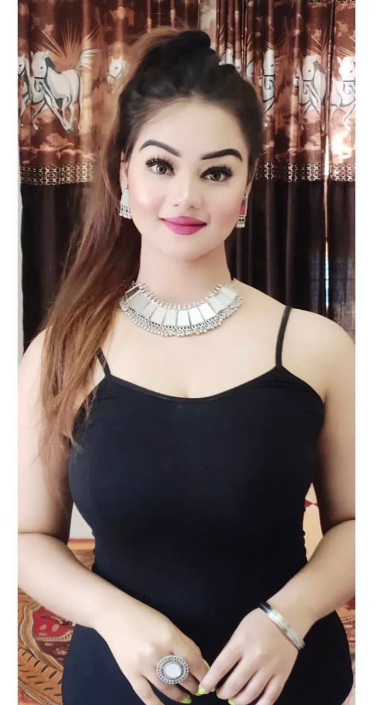 Himanshi, 22