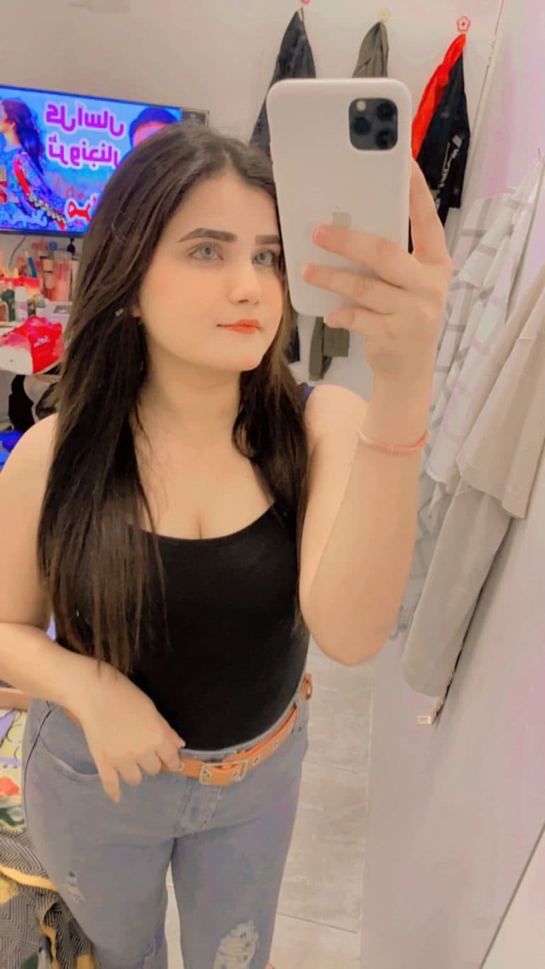 Ekta, 23
