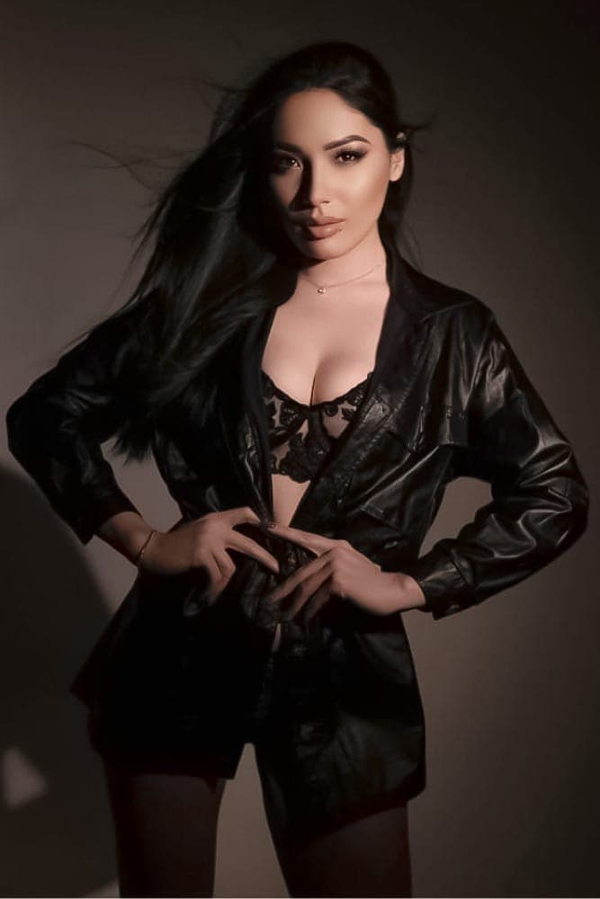 Maha, 23
