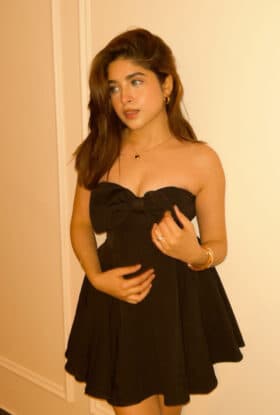 Pooja photo 2