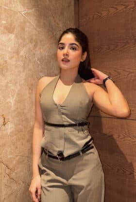 Pooja photo 1