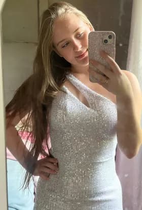 Katia, 23