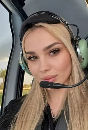 Joyce, 24