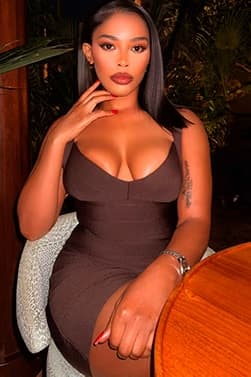 Tisha photo 3