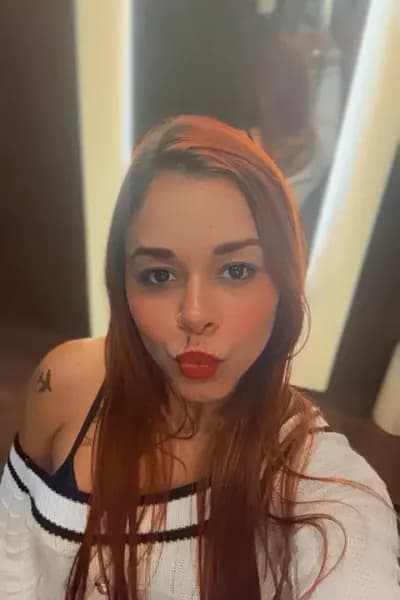 Scarlett, 25